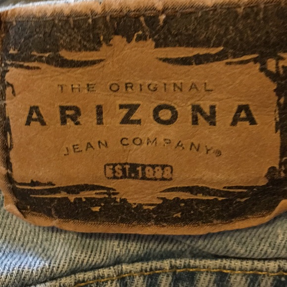 Distressed Arizona Jeans - Picture 6 of 8